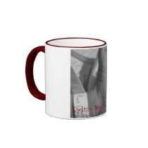 De voet van KY, de Pasgeboren Voet van Kylin Koffie Mok