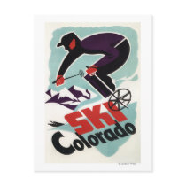Zwarte en Paarse Geklede Skiër