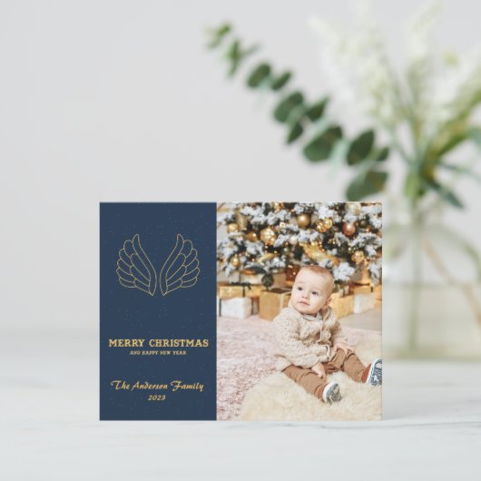 Кerst blauw gouden engelenvleugels familie fotokaa feestdagenkaart (Staand voorkant)