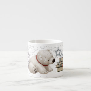 С baby poeren beer met boeken en sneeuw espresso kop
