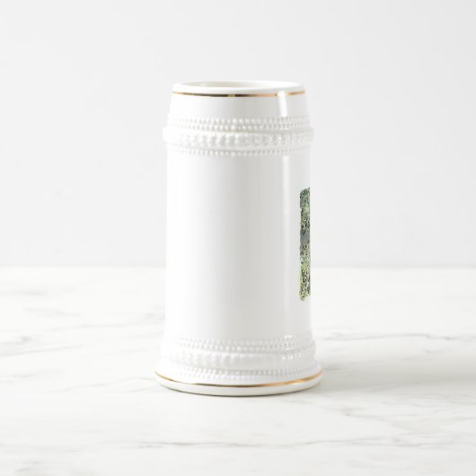 されしなじ つくしの生えている春風の吹く緑の草原に立つ女性の足元の水彩イラスト BIERPUL (Center)