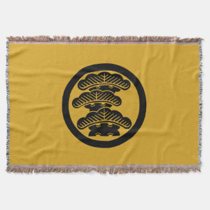 丸 に 三 階 松 DEKEN