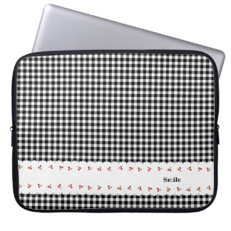 名前 カスタマイズ チェリー チェック ブラック ラップトップスリーブ LAPTOP SLEEVE