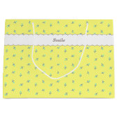 文字　カスタマイズ　野ばら　イエロー  ラージペーパーバッグ GROOT CADEAUZAKJE (Voorkant)