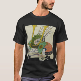 日本の伝統的着物生地、かっこいい兜（KABUTO)のTシャツ２ T-SHIRT