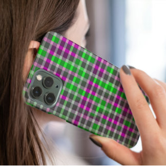 緑、黒、グレー、ピンクのチェック柄 Case-Mate iPhone CASE