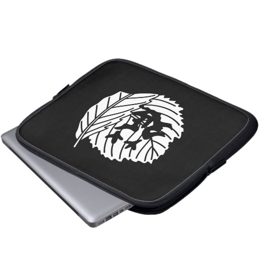 虫 く op ラ, 折れい柏 laptop sleeve (Voorkant onderkant)