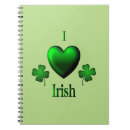 Zoek naar klaver vier notitieboeken St patricks dag