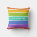 Zoek naar regenboogkleuren kussens Trots
