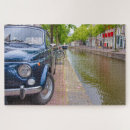 Zoek naar oude auto puzzels Foto