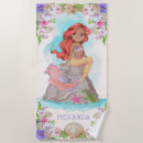 Zoek naar krachtens het zee strandlakens Meisje