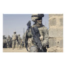 Zoek naar vuurwapens posters Houden