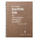 Zoek naar school notitieboeken Voor hem