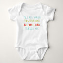 Zoek naar schone kleding Schattig