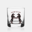 Zoek naar paard bar drinkwaren Voor hem