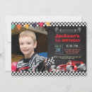 Zoek naar raceauto uitnodigingen Jongeman