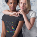 Zoek naar regenboog dinosaurus tshirts Trots