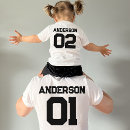 Zoek naar achternamen tshirts Voor hem
