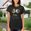 Zoek naar gouden tshirts Foto