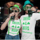 Zoek naar groen bier posters Voor haar
