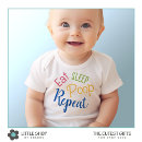 Zoek naar grappige tekst babykleding Baby shower