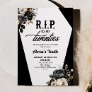 Zoek naar spooky uitnodigingen Voor haar