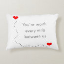 Zoek naar elke kussens Voor haar