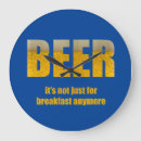 Zoek naar de van de van het bier klokken Elk persoon