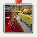 Zoek naar oude auto ornamenten Rood