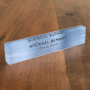 Zoek naar blauw naambordjes Voor hem