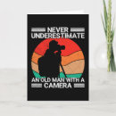 Zoek naar oude camera kaarten Voor hem