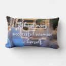 Zoek naar elke kussens Voor haar