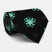 (003:07a) Kloeiende atomen - Zwart Stropdas (Opgerold)