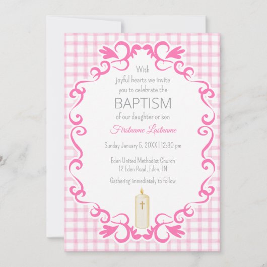 009 Fuchsia Scroll Gingham Kruis Kaars Doopuitnodi Kaart (Voorkant)