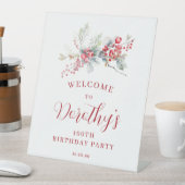 !00e verjaardag Welkom Winter Red Berry Reclamebord Met Voetstuk (Insitu)