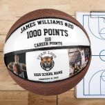 1000 punten mijlpaal met aangepaste foto's basketbal<br><div class="desc">Deze aangepaste herdenkingsbasketbal is het perfecte cadeau voor elke basketballer of fan. De bal is bedrukt met "1000 punten" naast een gepersonaliseerde naam en jersey nummer logo, waardoor het een unieke en speciale aandenken is die een onvergetelijke prestatie viert. Of u nu uw eigen mijlpaal viert of een uitzonderlijke speler...</div>