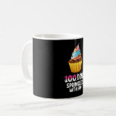100 dagen bestrooid met leuke cupcake schoolleraar koffiemok (Voorkant links)