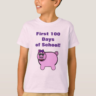 100 dagen van de eerste schooldag in het meisje t-shirt