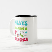 100 dagen van het maken van een verschil grappige  tweekleurige koffiemok (Voorkant links)