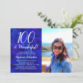 100 en geweldige Royal Blue Photo Birthday Kaart (Staand voorkant)