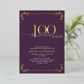 100 & Fabulous Paars & Gold Calligraphy Birthday Folie Uitnodiging (Staand Voorkant)