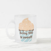 100 zijn is Sweet Birthday T-shirts en cadeautjes Matglas Koffiemok (Links)