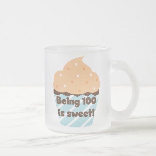 100 zijn is Sweet Birthday T-shirts en cadeautjes Matglas Koffiemok (Rechts)