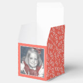 100e foto aandenken - koraal/wit getal patroon bedankdoosjes (Geopend)