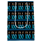100e verjaardag met oogbalkaarsen medium cadeauzakje (Achterkant)