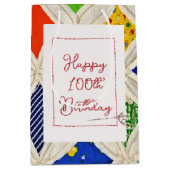 100th Birthday Cathedral Window Quilt Medium Cadeauzakje (Voorkant)