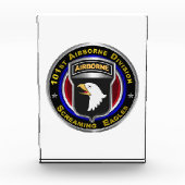 101e luchtbrug, draaiende adelaars fotoblokken (Voorkant)