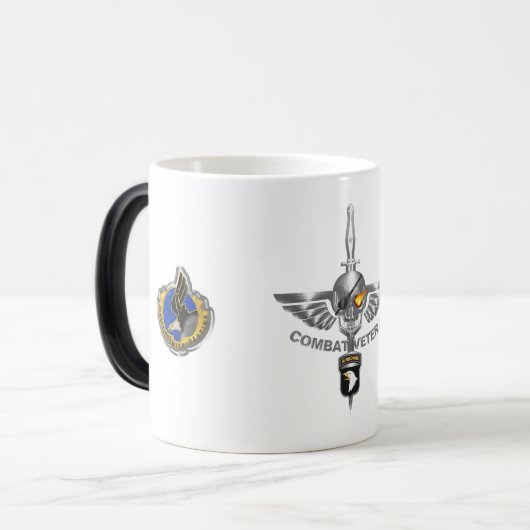 101e Luchtvaartdivisie Slechte ontvlamming schedel Magische Mok (Voorkant links)