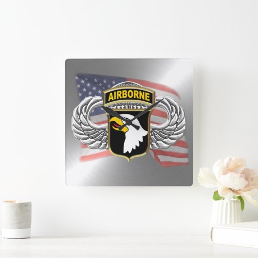 101st Airborne 10.75" Vierkante Klok (Huis)
