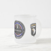 101st Airborne Division 1st Brigade "Bastogne" Matglas Koffiemok (Voorkant rechts)